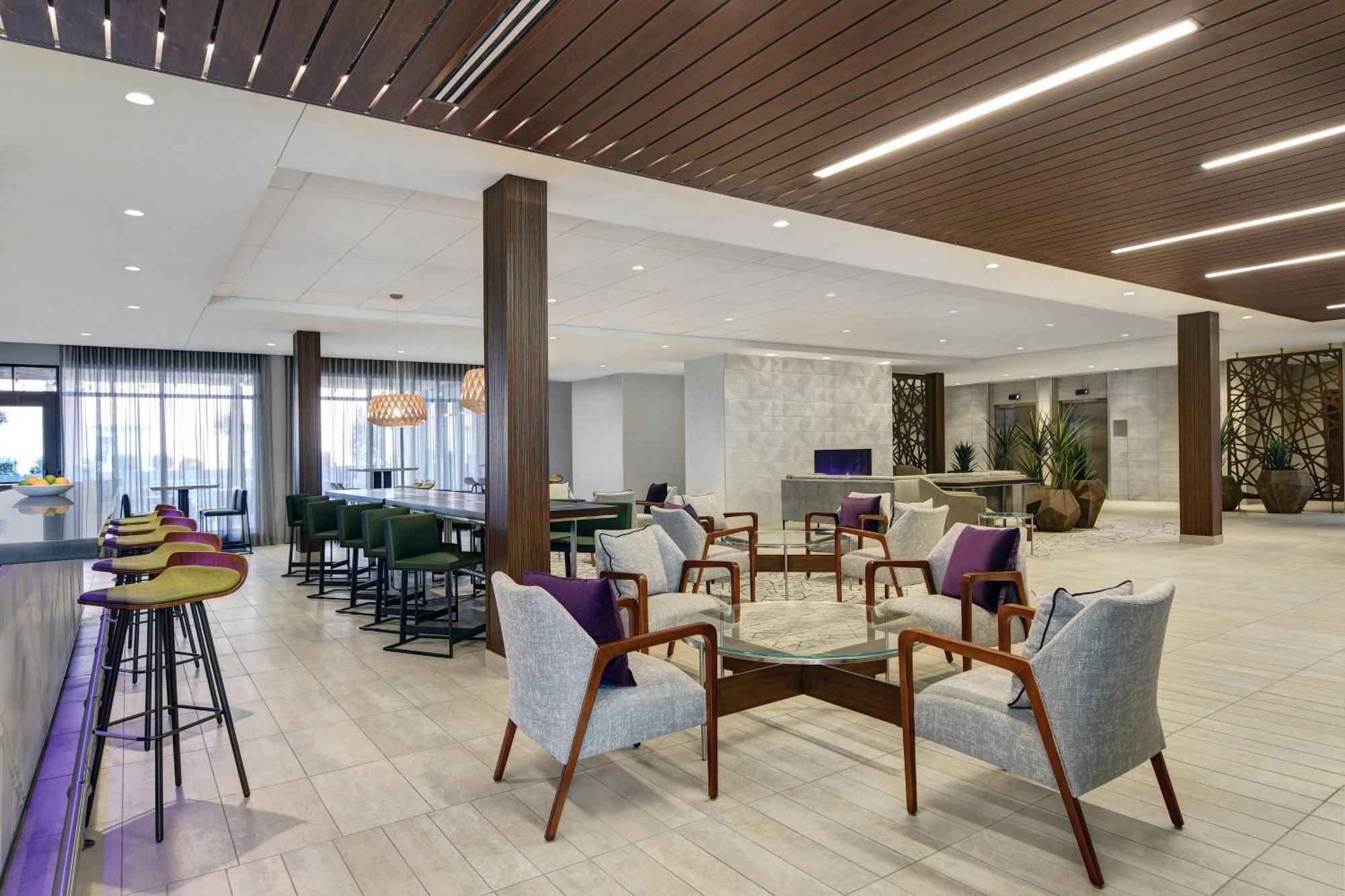 Courtyard By Marriott Manhattan Aggieville エクステリア 写真