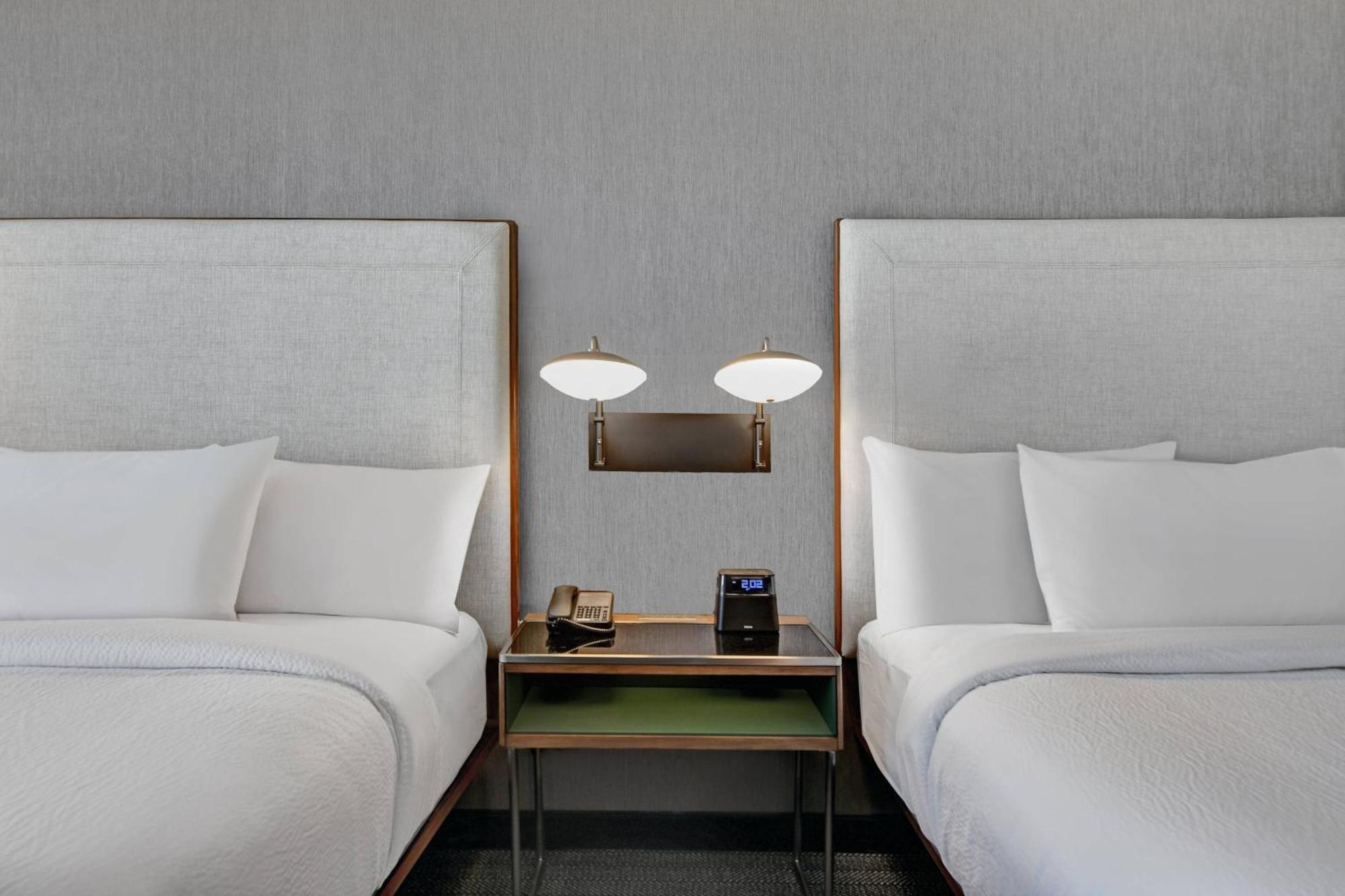 Courtyard By Marriott Manhattan Aggieville エクステリア 写真